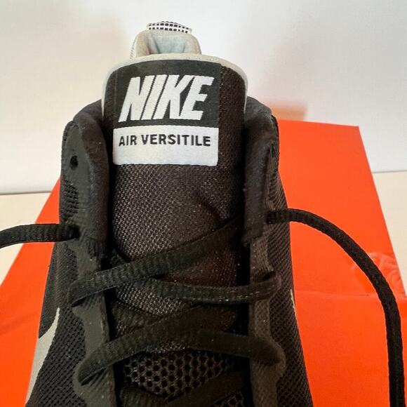 Nike Air Versatile men's size 13, NEW IN BOX - Picture 3 of 10